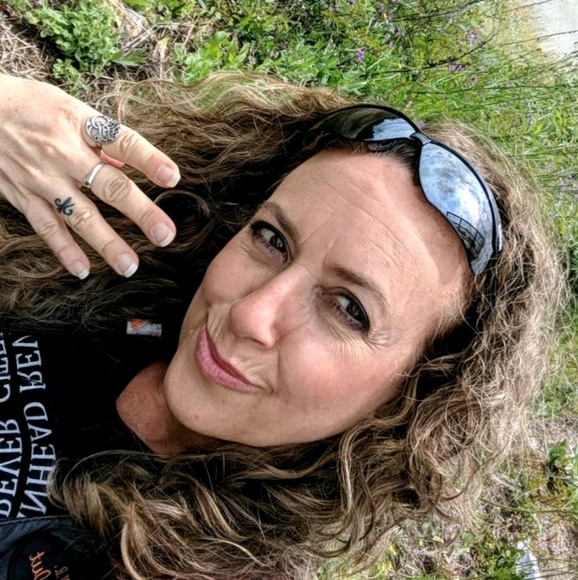 Meet your Posher, Cindy - Picture 1 of 1